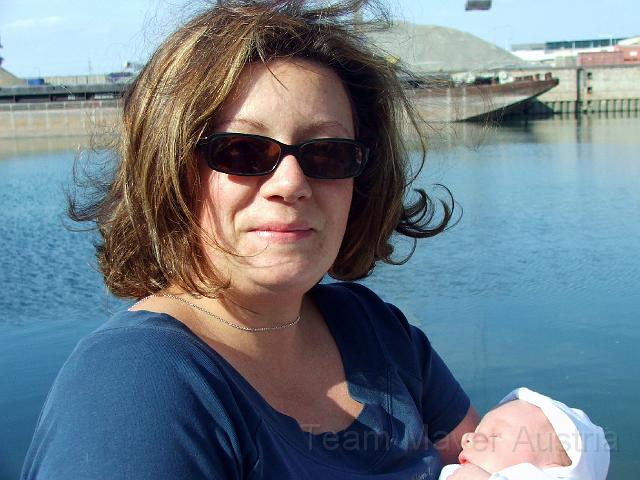 DSCF3979.JPG - Manuela Losek, die stolze Mutti